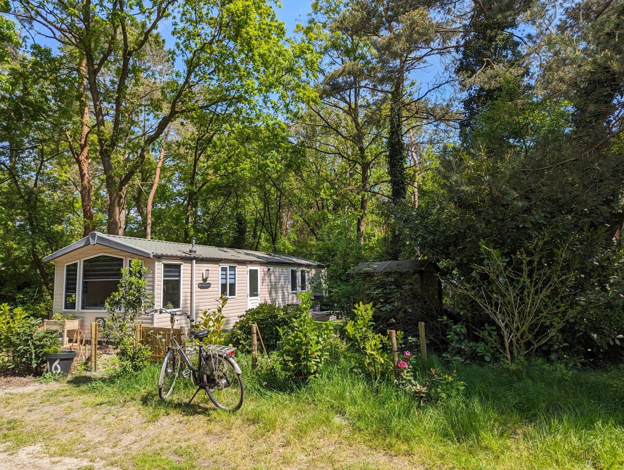 Ruim Chalet, Midden In Het Bos! Nunspeet Buitenkant foto